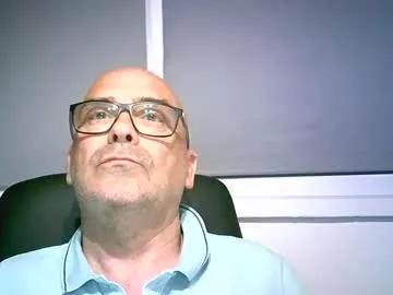 seasideman73 from Chaturbate