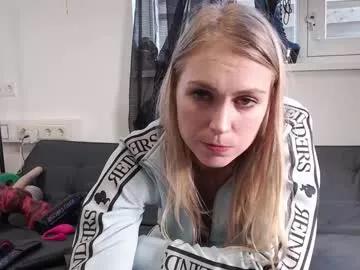 siswet19 from Chaturbate