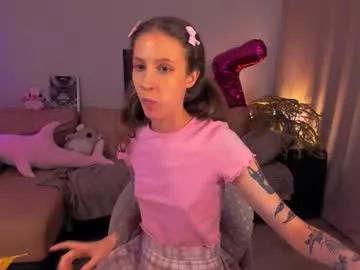 Skyewavy from Chaturbate