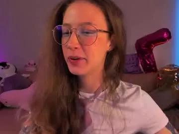 Skyewavy from Chaturbate
