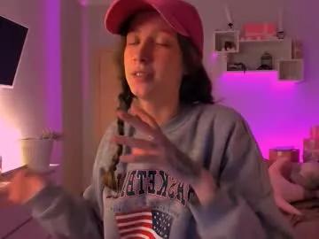 Skyewavy from Chaturbate