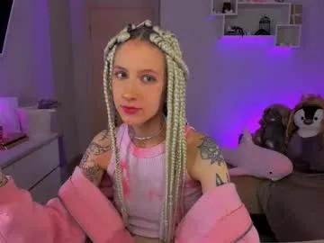 Skyewavy from Chaturbate