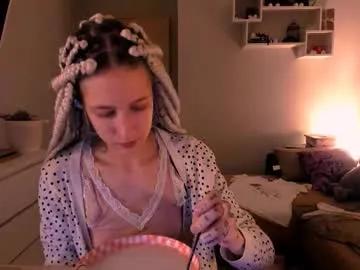 Skyewavy from Chaturbate