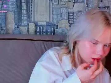 sooft_girl from Chaturbate