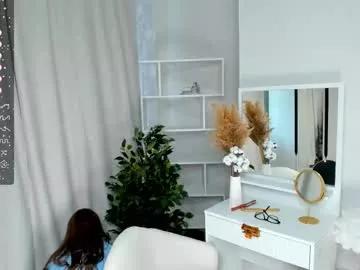 sunnivagaillard from Chaturbate