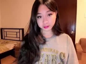 sweetlovepinay04 from Chaturbate