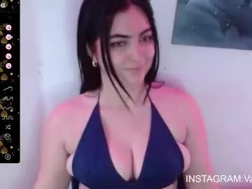 sweett_minionn from Chaturbate