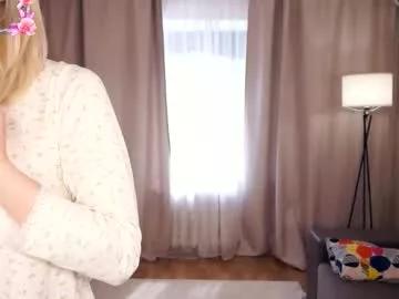 tanaichon from Chaturbate