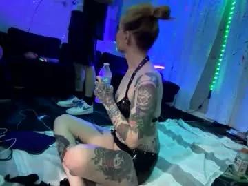 tattedsubmissive from Chaturbate