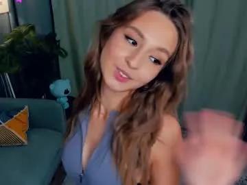Tessiekhanponaphan from Chaturbate