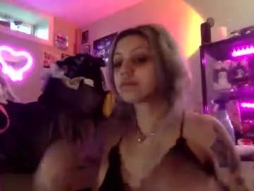 Theeking_venus from Chaturbate