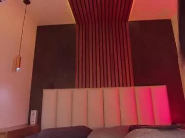 tiffvalentinee_ from Chaturbate
