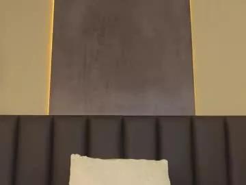 tiffvalentinee_ from Chaturbate