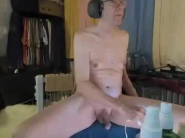 tittkiss from Chaturbate is Freechat