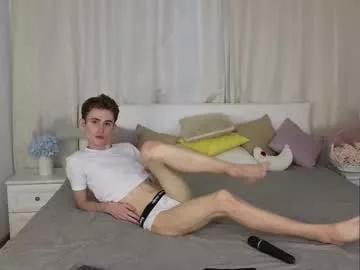 tommy18xxx from Chaturbate