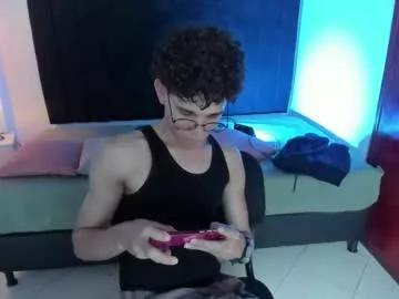 tommy_tucker10 from Chaturbate