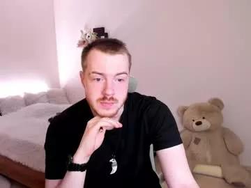 toohornyserj from Chaturbate