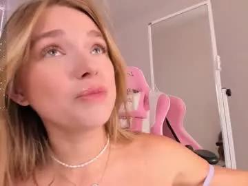 virrginchloee from Chaturbate