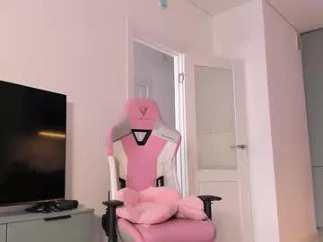 wowlovie666 from Chaturbate