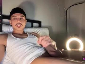 xmomentumx from Chaturbate