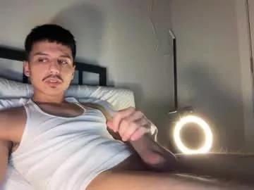 xmomentumx from Chaturbate