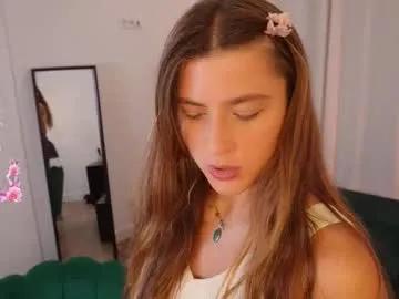 yess_kiki from Chaturbate