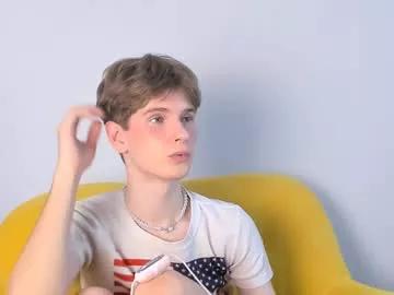 yooung_kitten from Chaturbate