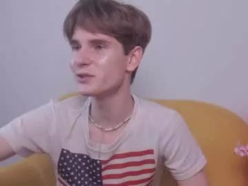 yooung_kitten from Chaturbate