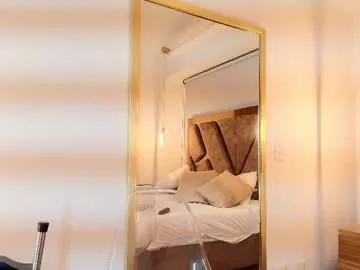 zarah_andrews from Chaturbate