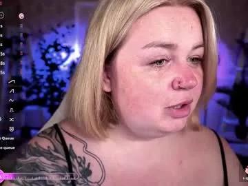 zarareign_ from Chaturbate