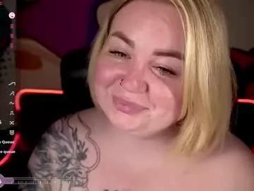 zarareign_ from Chaturbate