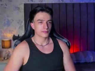 aslan_fox from Flirt4Free