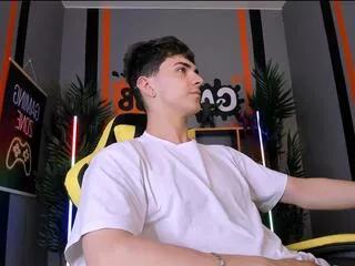 larry_gothemy from Flirt4Free