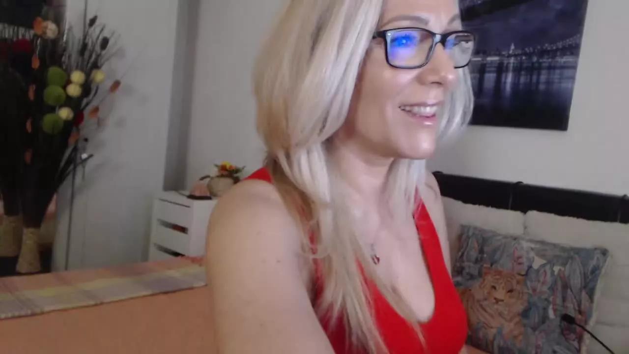 Reeya from Streamray