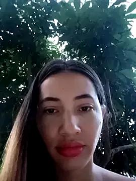 -Nicol from StripChat is Freechat