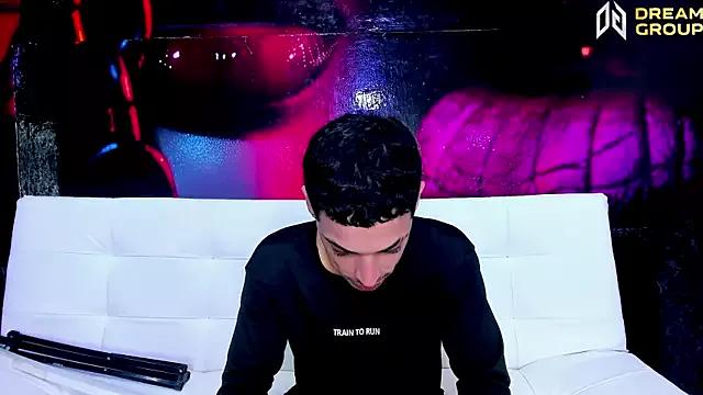 AmazingPartys from StripChat