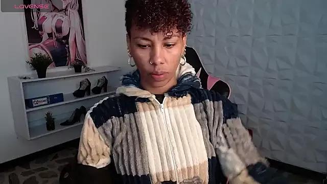 anahi_macys from StripChat