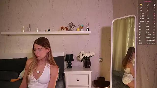 AnneVerity from StripChat