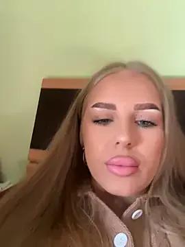 AubrieleRouj1 from StripChat is Freechat