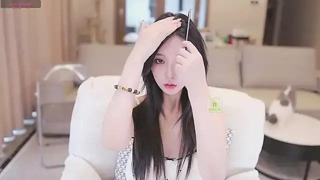 Bella-999 from StripChat is Group