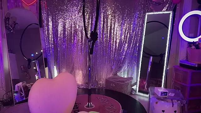 Bimbotwerkqueen from StripChat