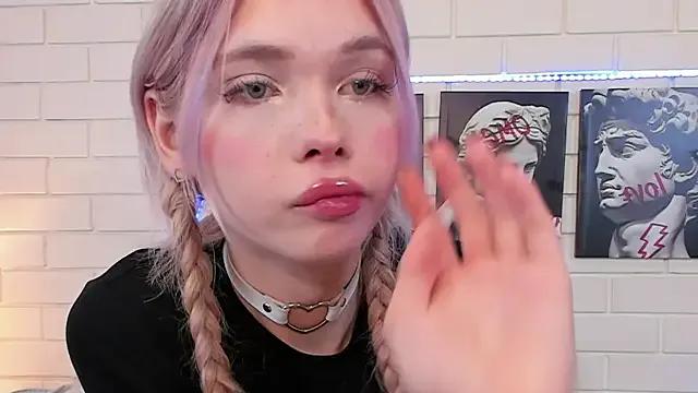 Blondy_Fina from StripChat