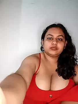 bumblebeegirl from StripChat