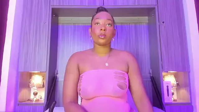 CassiieLondon from StripChat