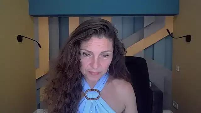 EllaLong from StripChat