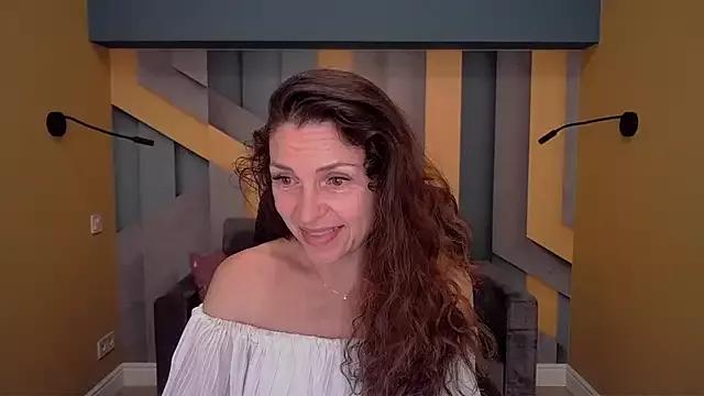 EllaLong from StripChat