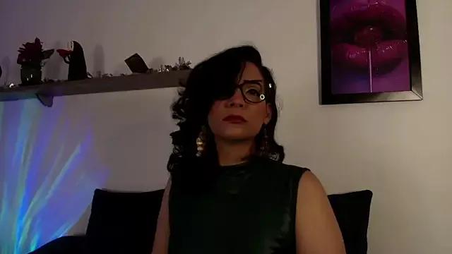 Elliee_ from StripChat