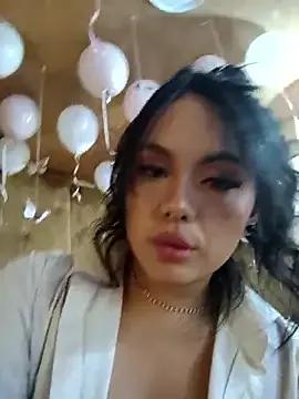 EllieMartini from StripChat