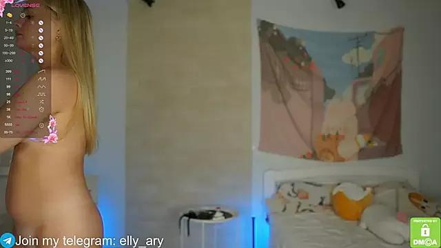 elly_ary from StripChat