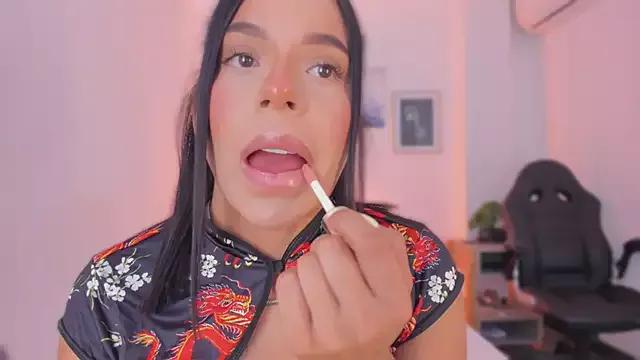 emelie_89 from StripChat